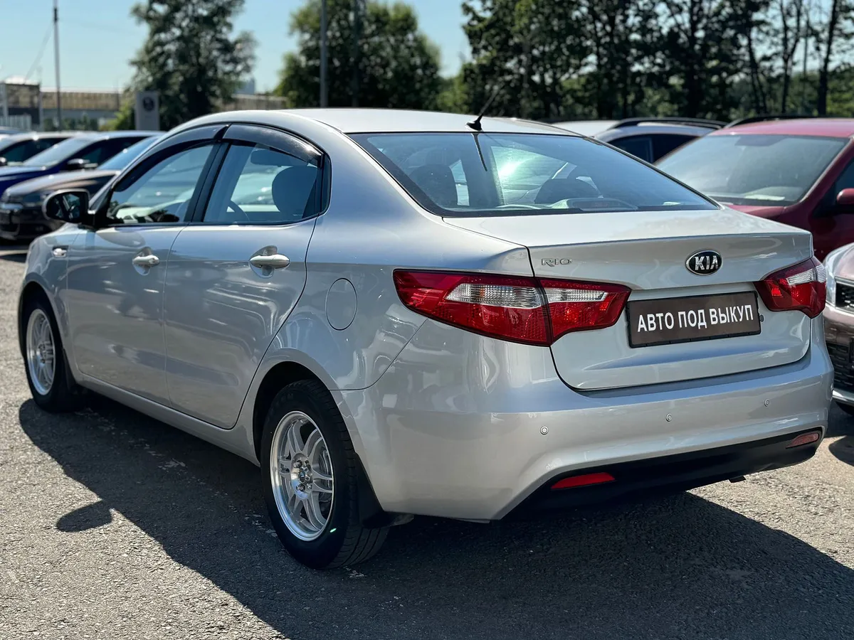 Kia Rio 1.6 AT (123 л.с.)