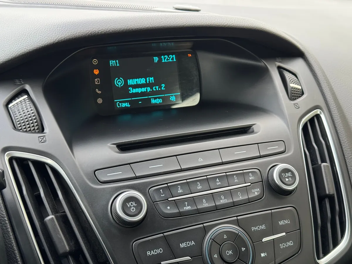 Ford Focus 1.6 Ti-VCT MT (105 л.с.)