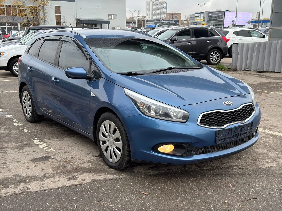 картинка Kia Ceed 1.6 MT (129 л.с.) от carsrent-spb.ru