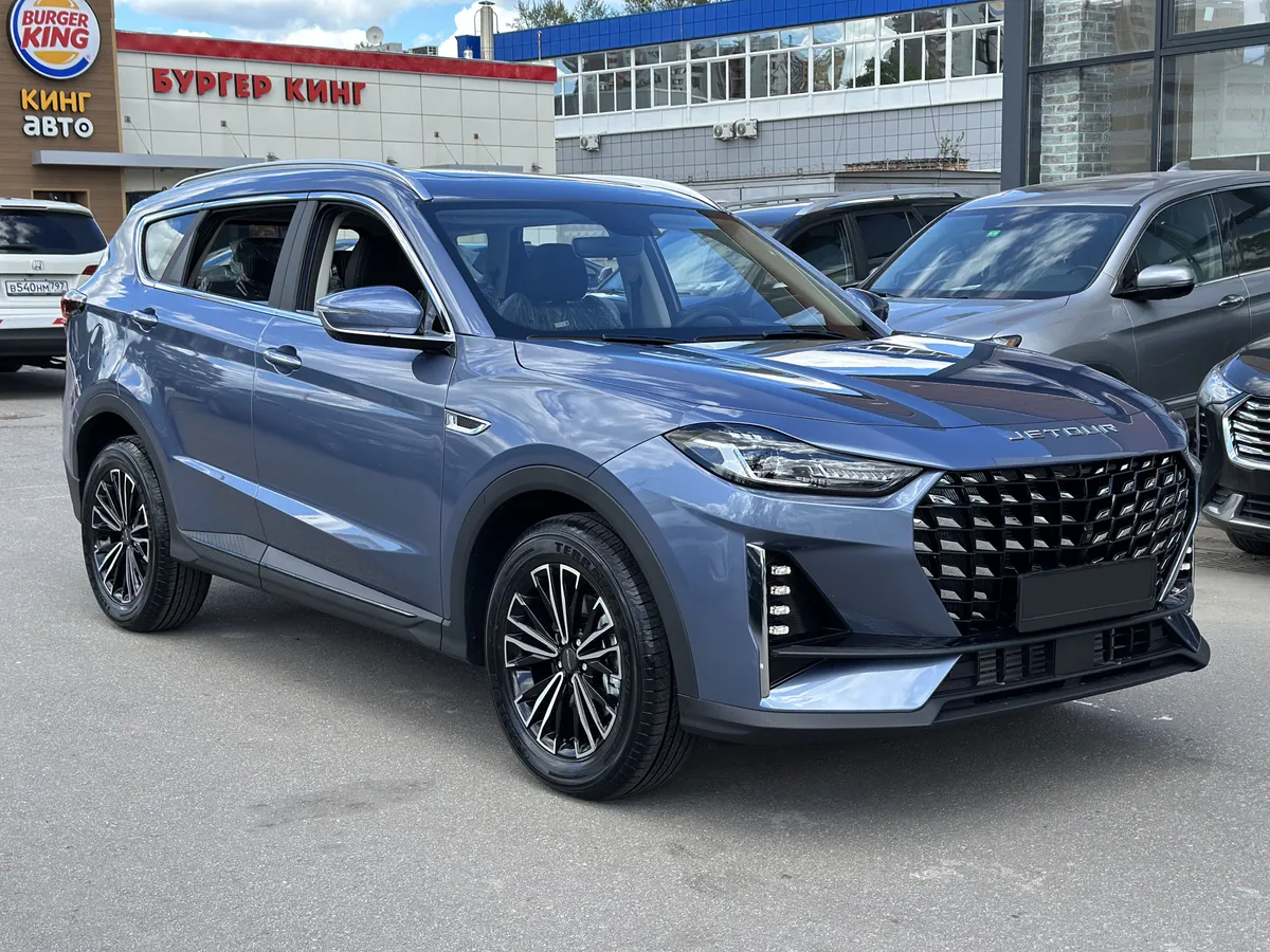 картинка Jetour X70 PLUS 1.6 AMT (190 л.с.) от carsrent-spb.ru