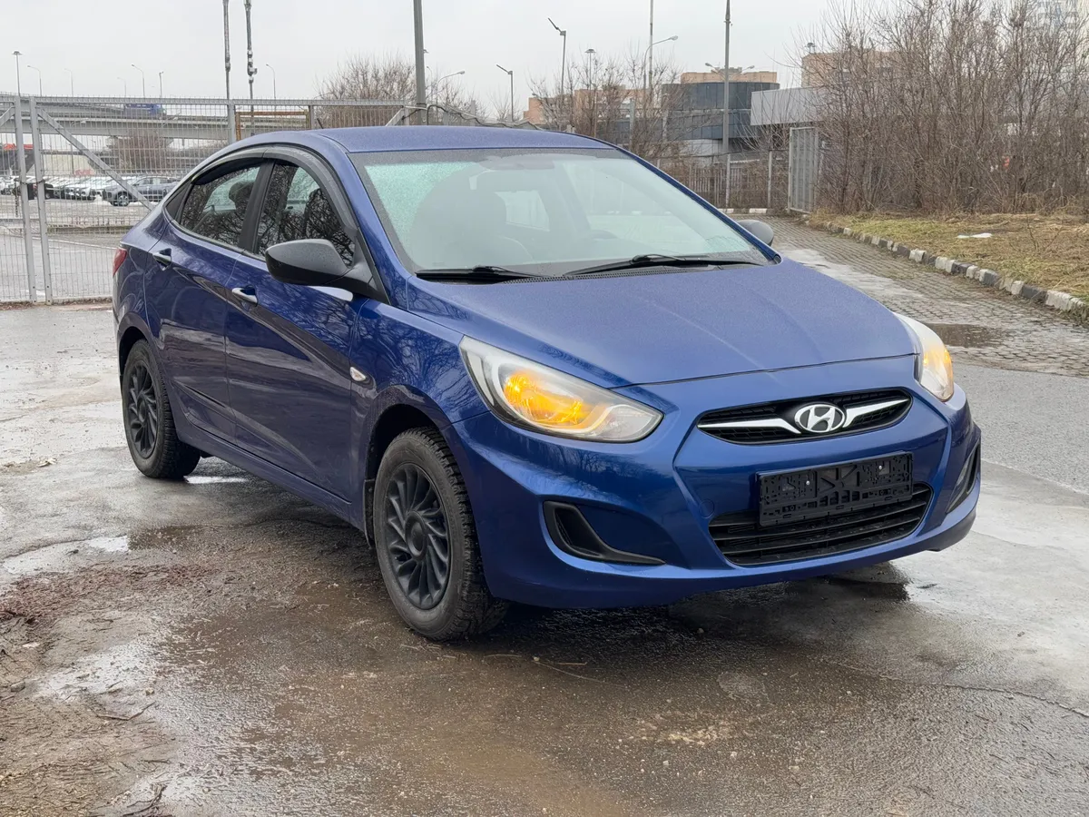 картинка Hyundai Solaris 1.4 AT (107 л.с.) от carsrent-spb.ru