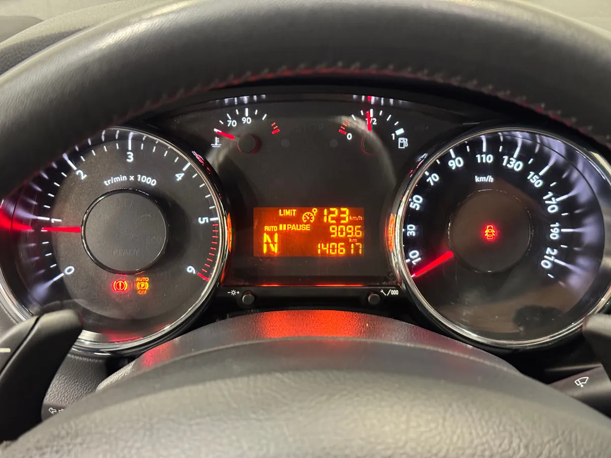 Peugeot 3008 1.6 e-HDi ETG (115 л.с.)