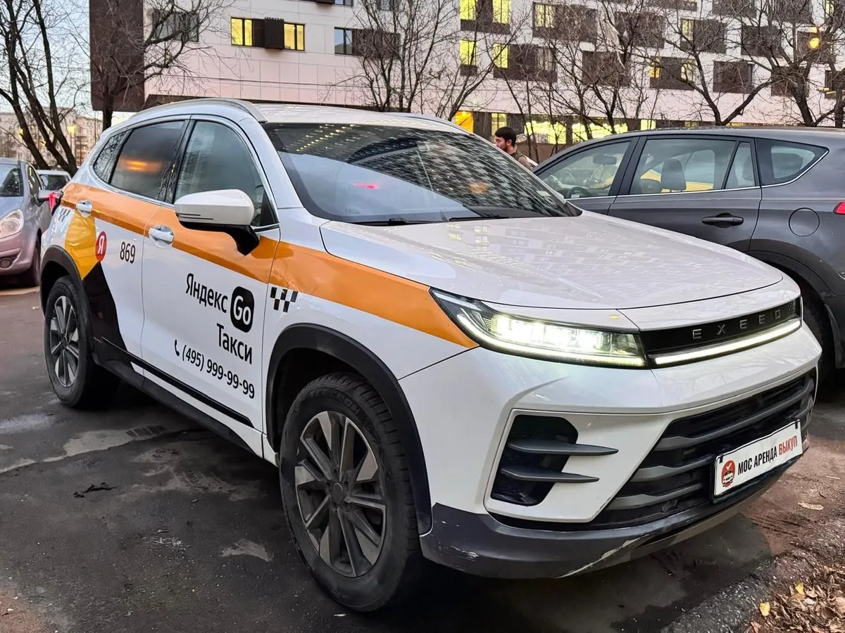 картинка EXEED LX28 1.5 CVT (147 л.с.) от carsrent-spb.ru
