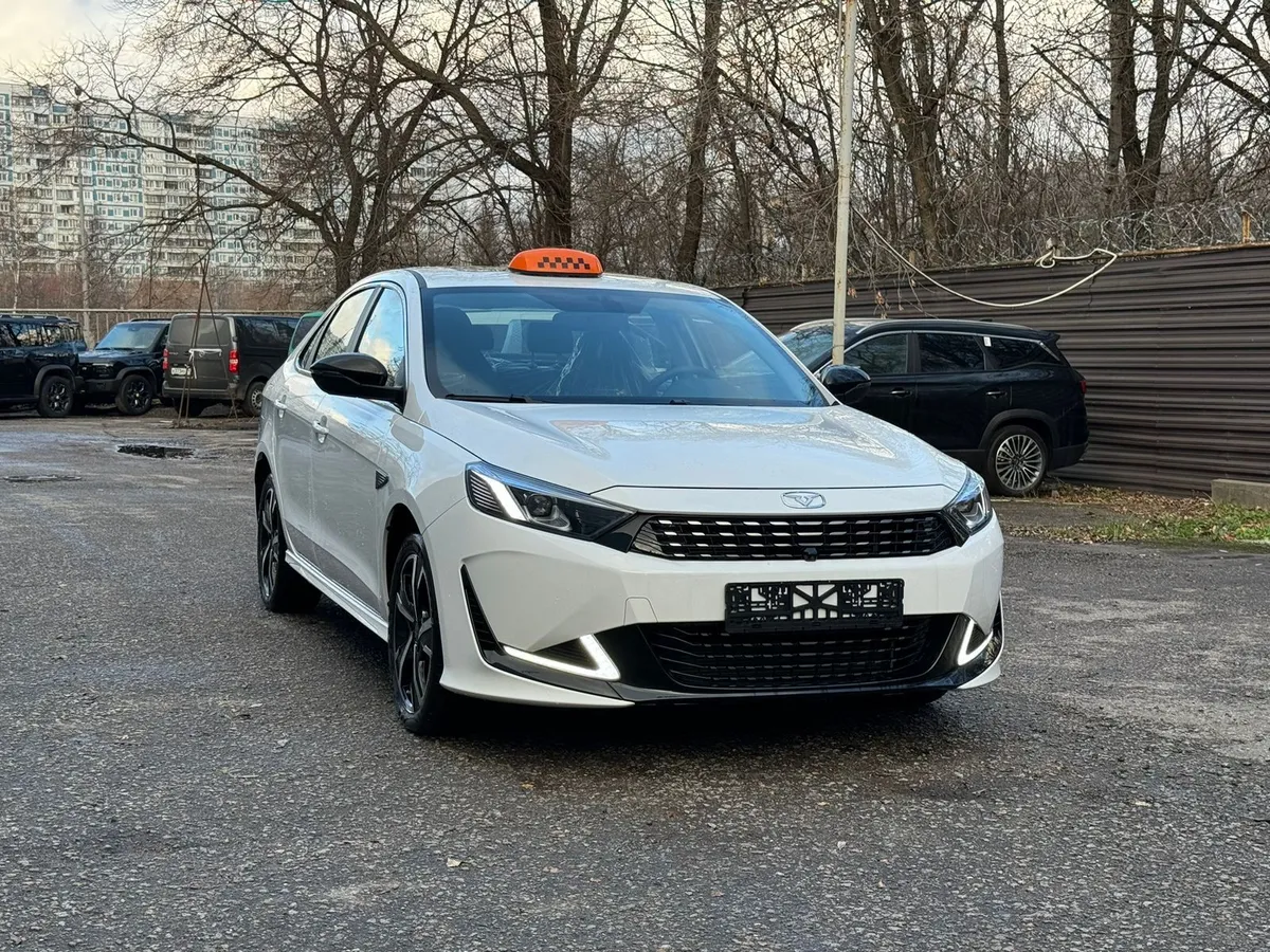 картинка Kaiyi E5 1.5 CVT (147 л.с.) от carsrent-spb.ru
