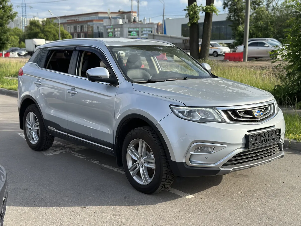 картинка Geely Atlas 2.4 AT (148 л.с.) от carsrent-spb.ru