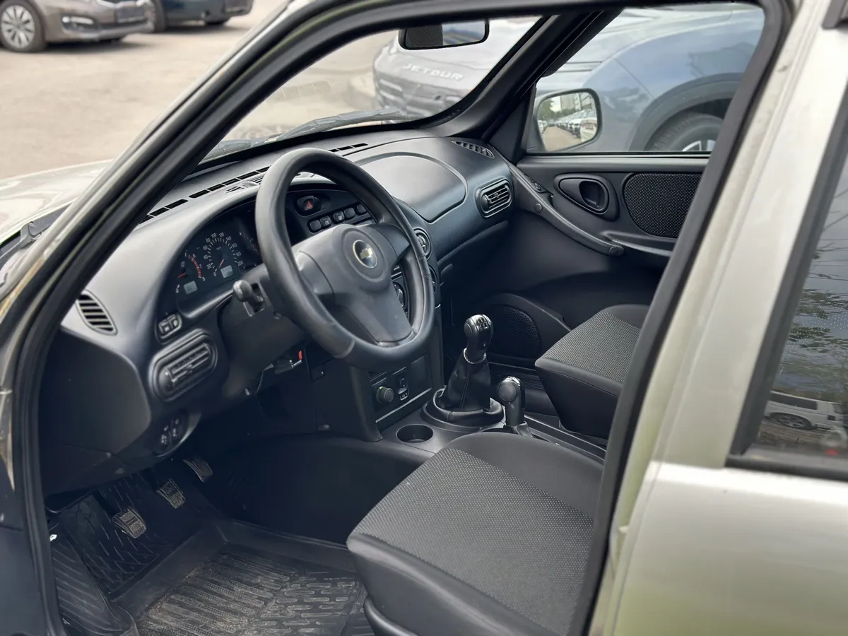 Chevrolet Niva 1.7 MT (80 л.с.)