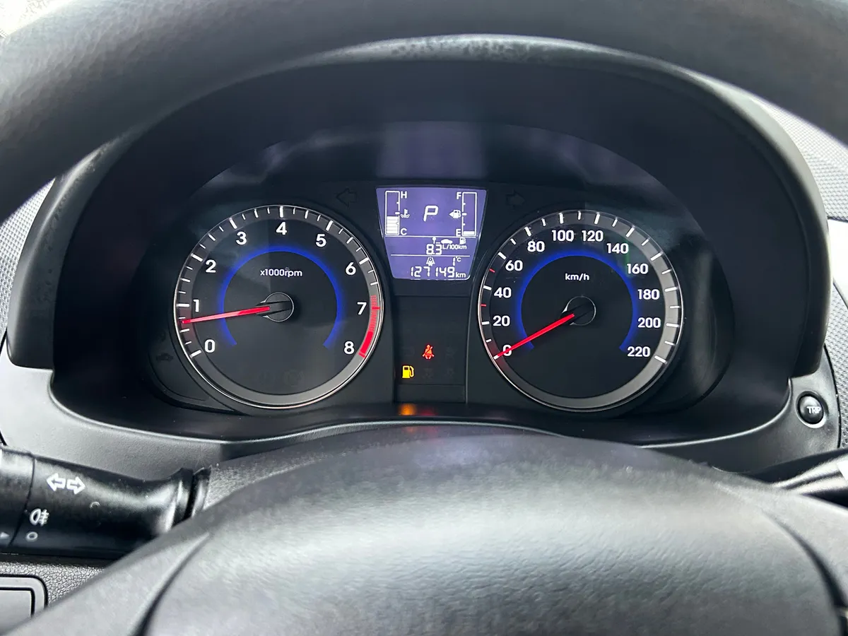 Hyundai Solaris 1.6 AT (123 л.с.)