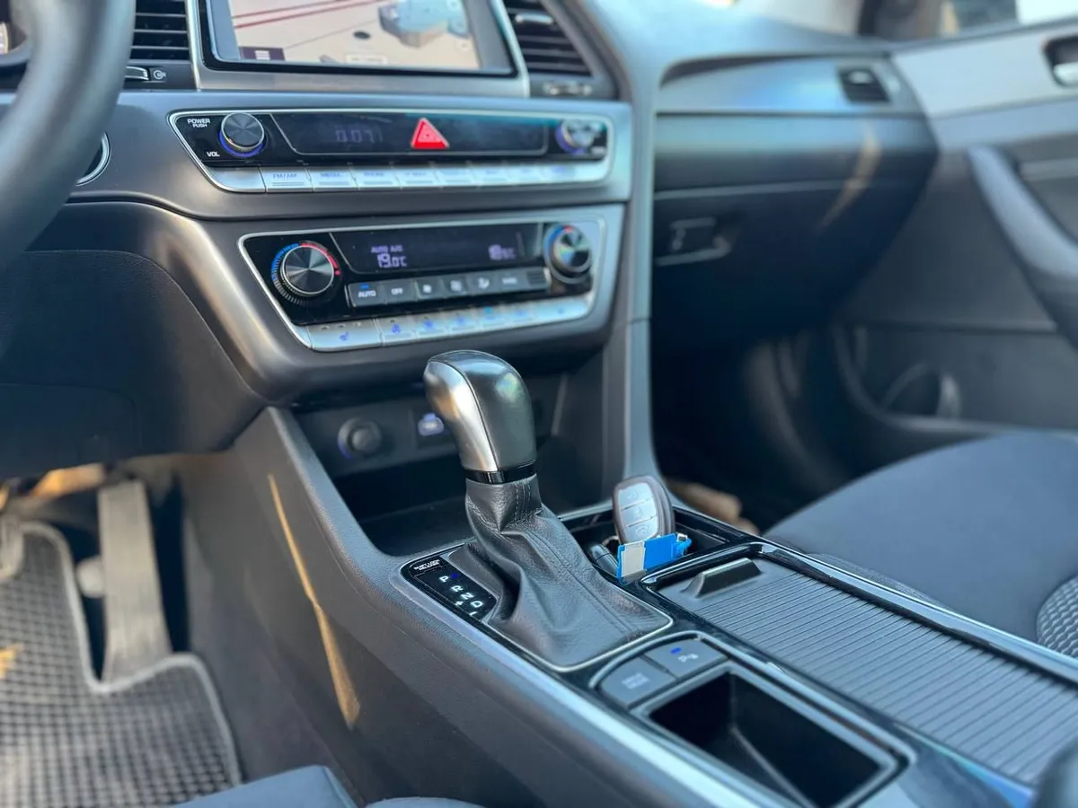 Hyundai Sonata 2.0 AT (150 л.с.)