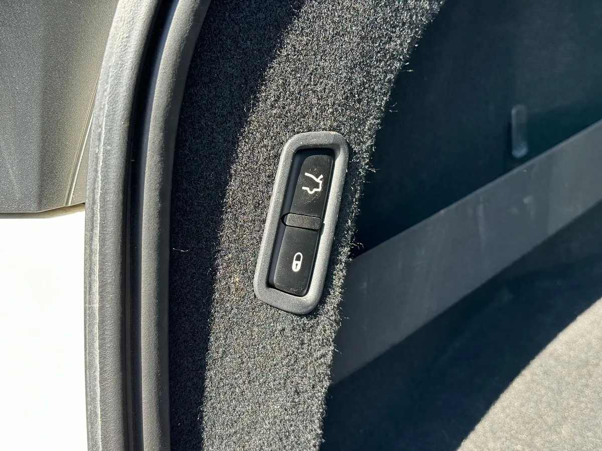 Maserati Levante 3.0 V6 AT (350 л.с.)