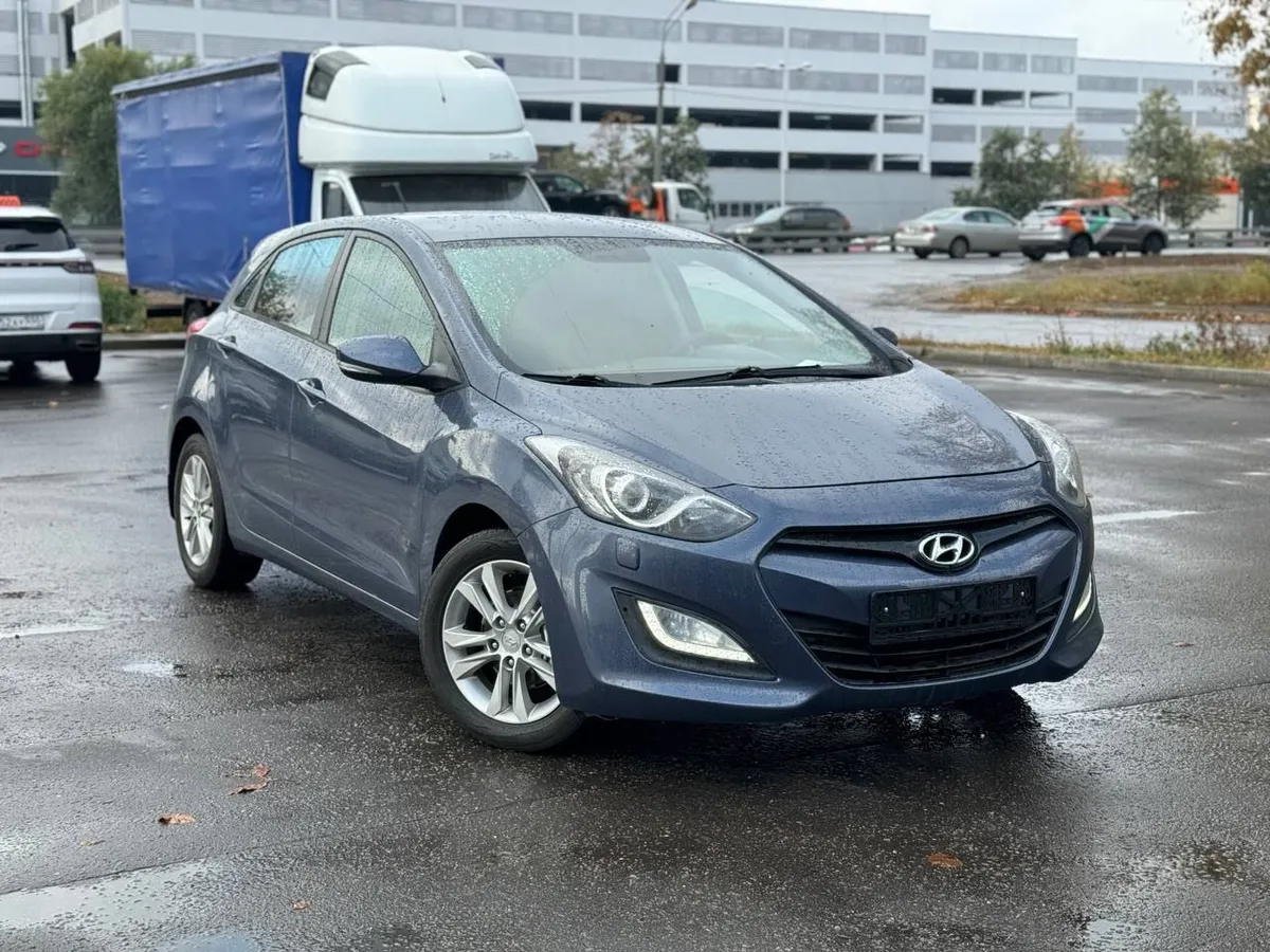 картинка Hyundai i30 1.6 AT (130 л.с.) от carsrent-spb.ru