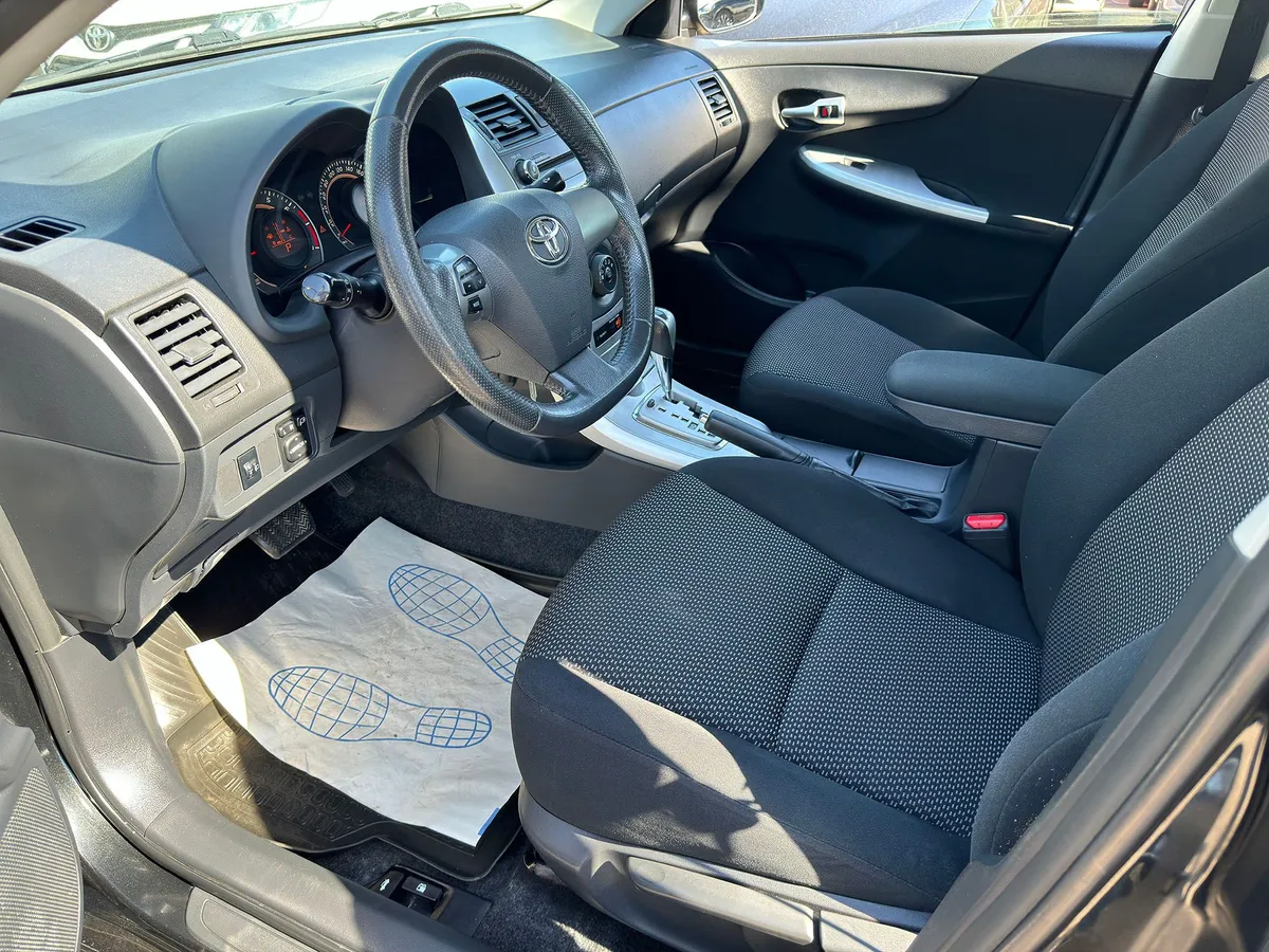 Toyota Corolla 1.6 AT (124 л.с.)