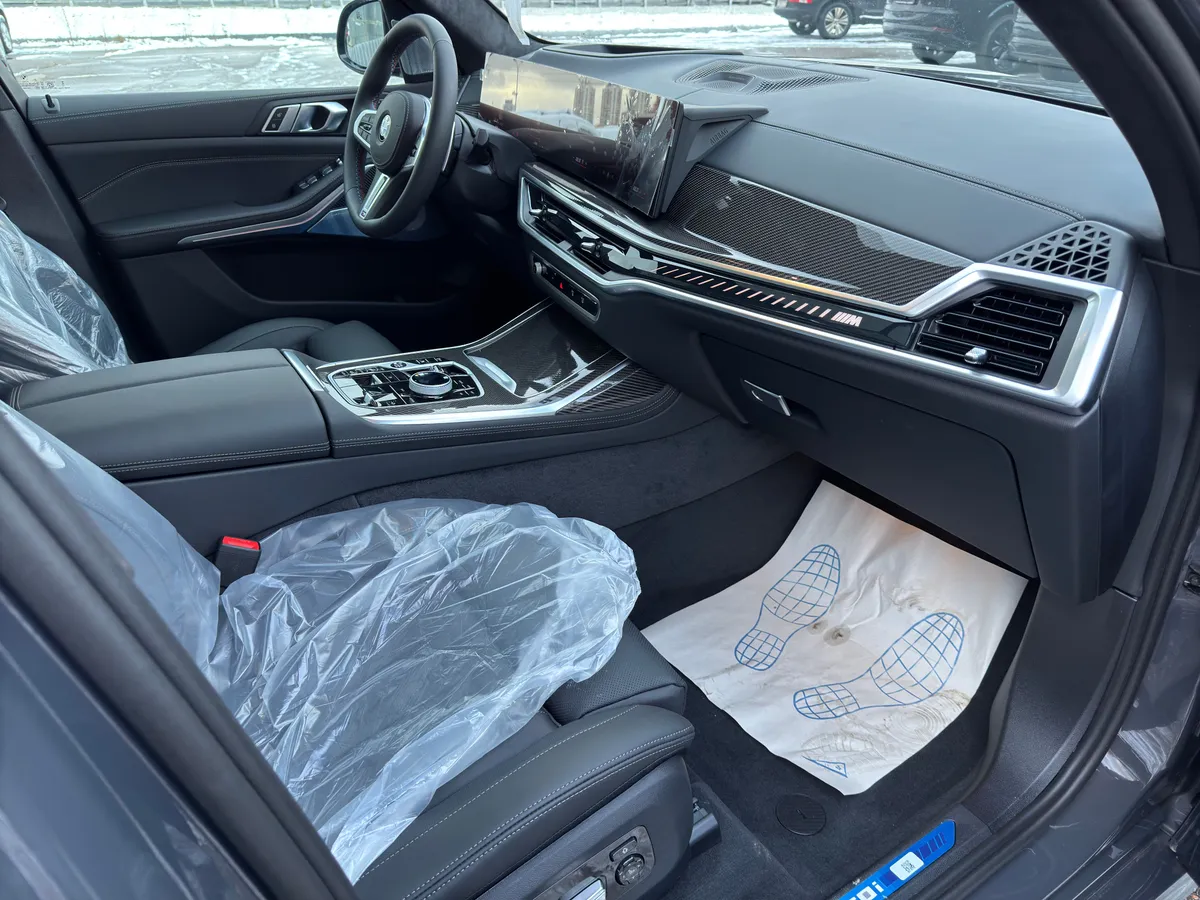 BMW X7 4.4 AT 4WD (530 л.с.)