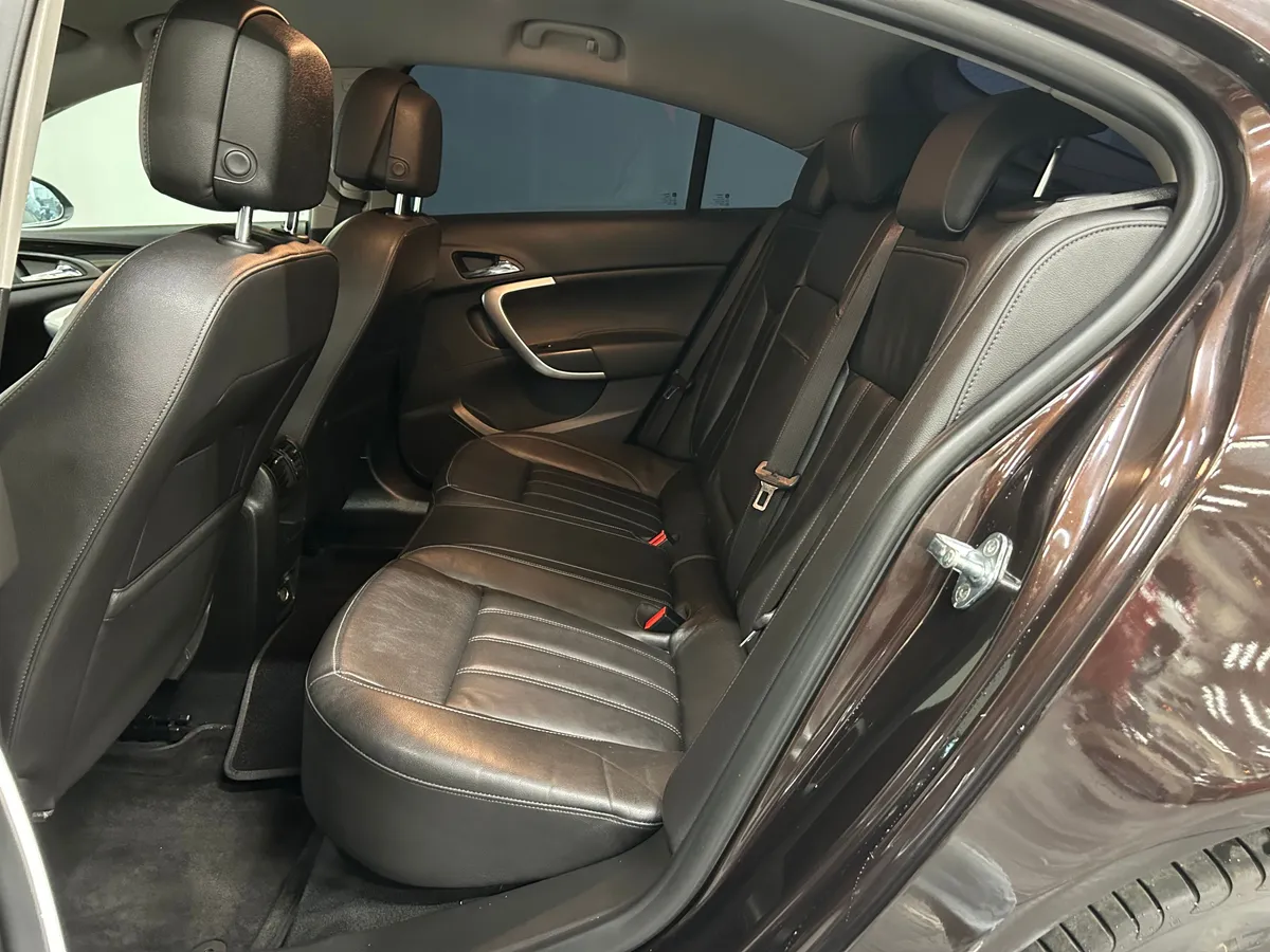 Opel Insignia 2.0 SIDI Turbo Ecotec AT 4x4 (250 л.с.)
