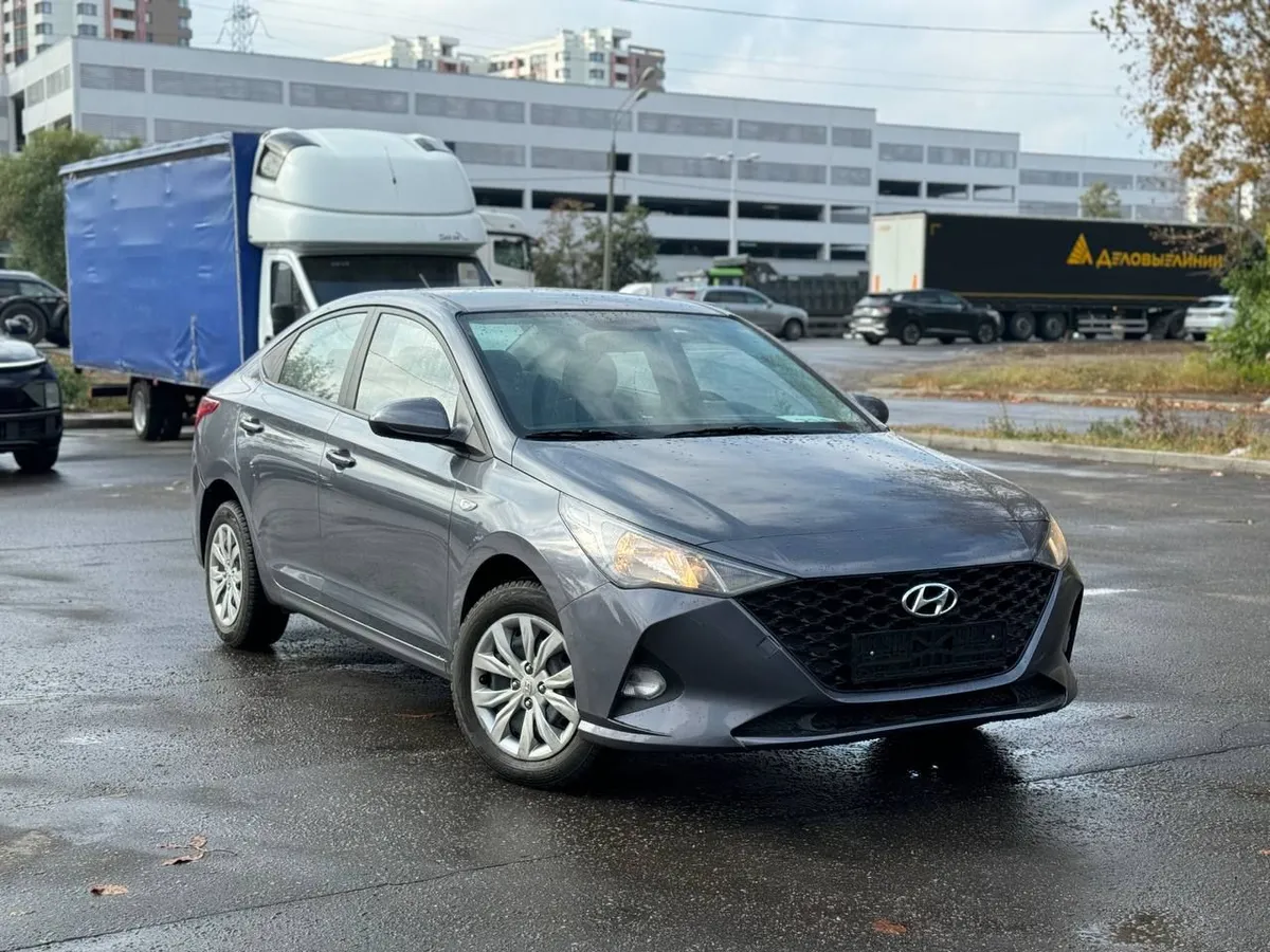 картинка Hyundai Solaris 1.6 AT (123 л.с.) от carsrent-spb.ru