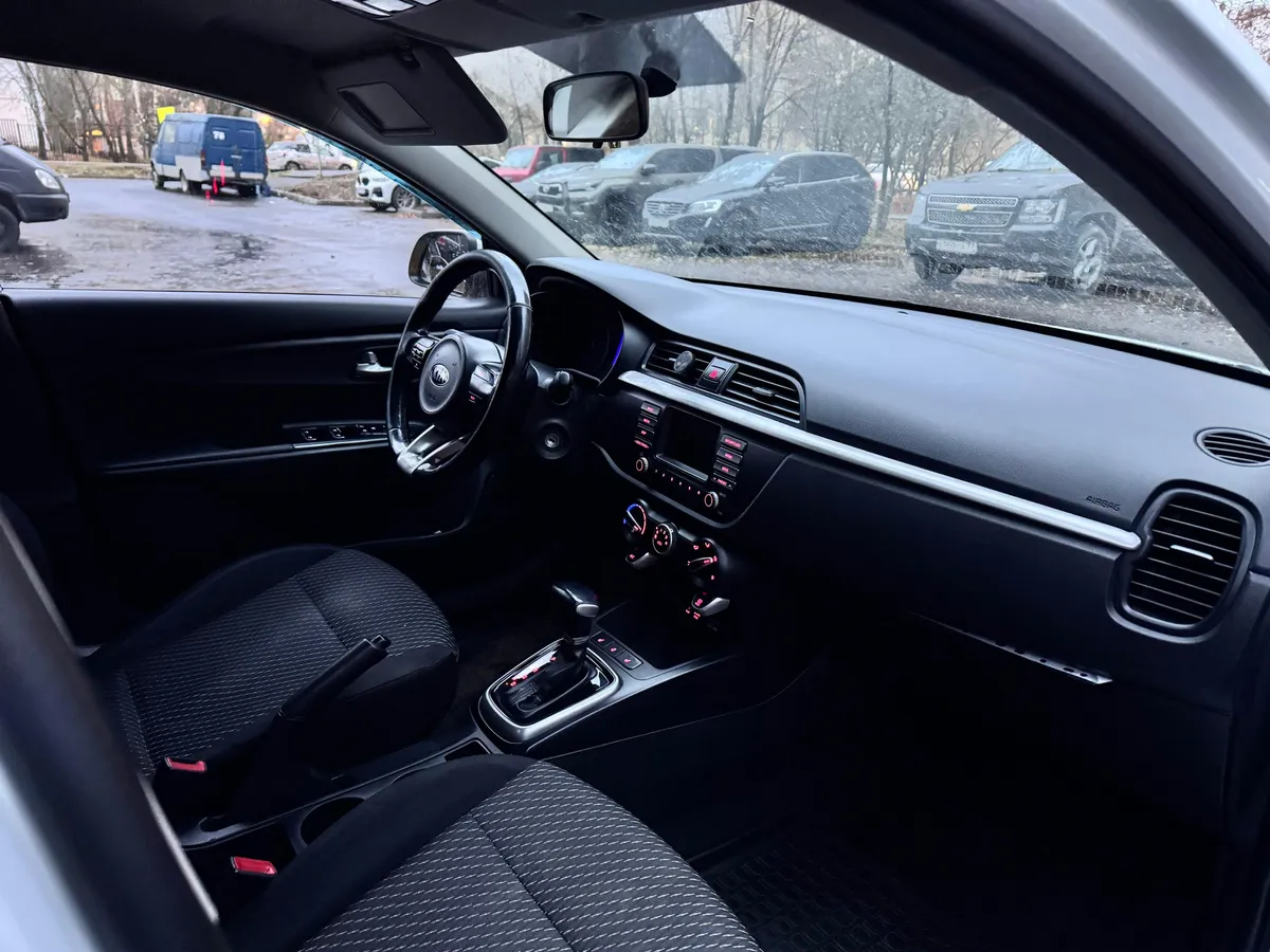 Kia Rio 1.6 AT (123 л.с.)