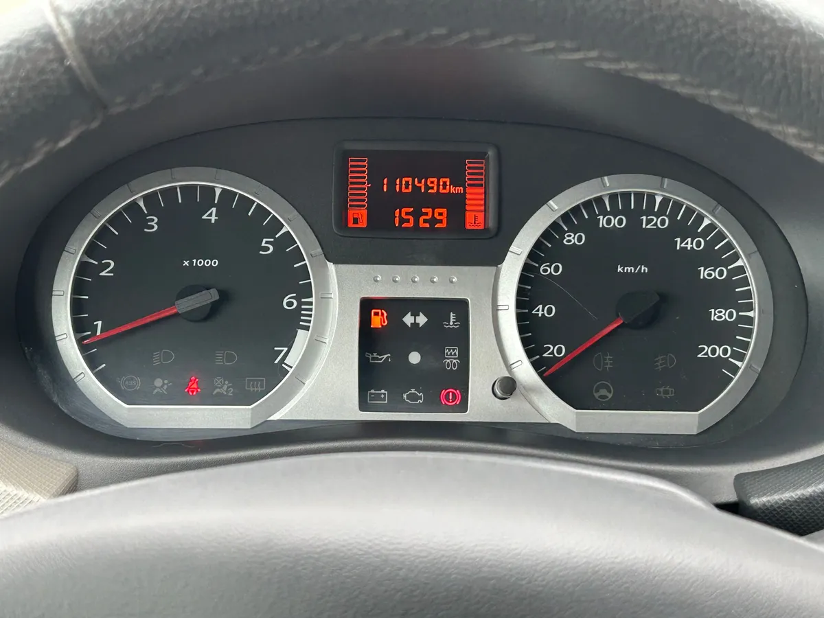 ВАЗ (Lada) Largus 1.6 MT 16 кл (7 мест) (106 л.с.)