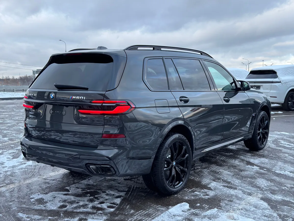BMW X7 4.4 AT 4WD (530 л.с.)
