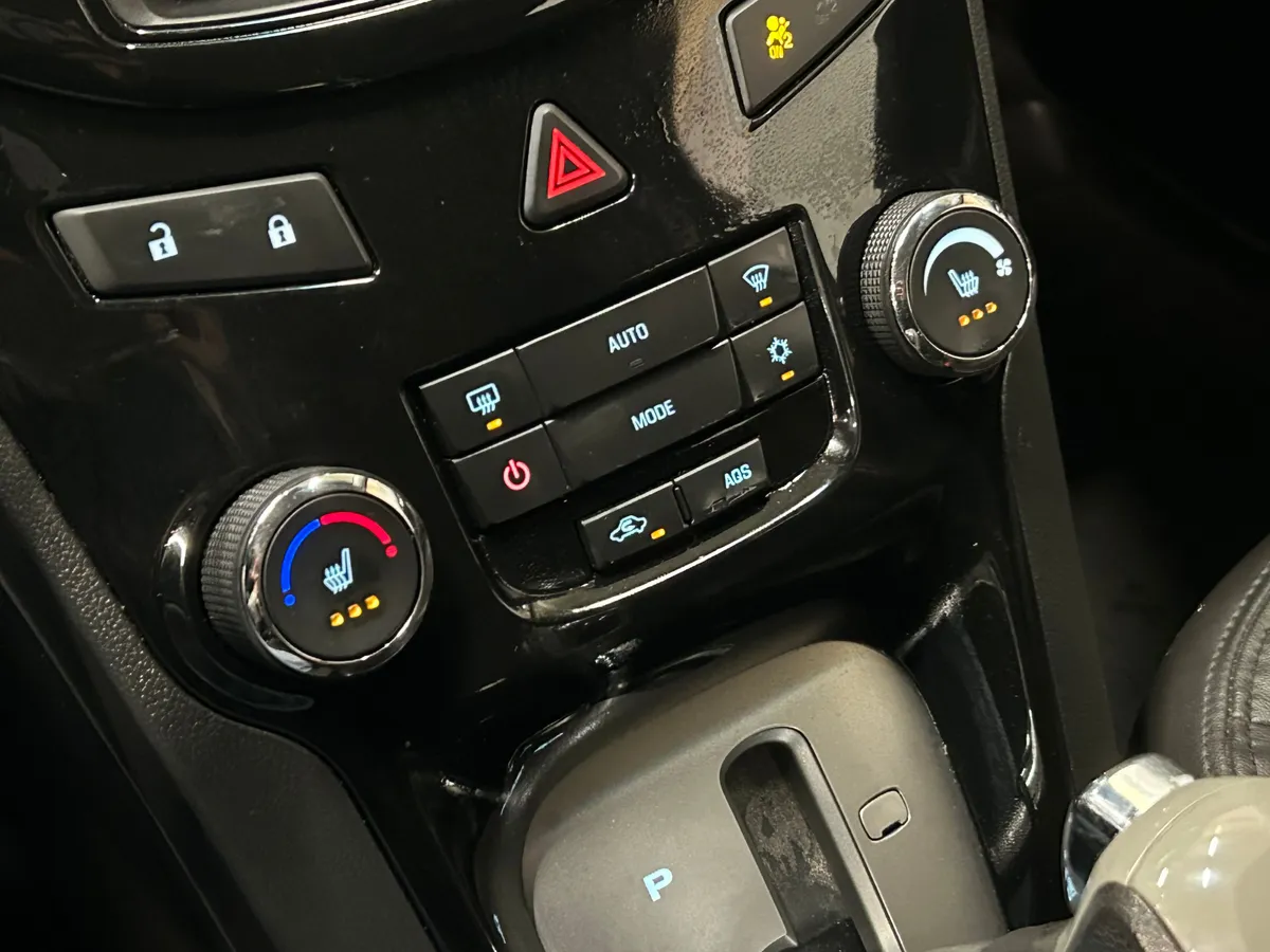 Chevrolet Orlando 1.8 AT (141 л.с.)