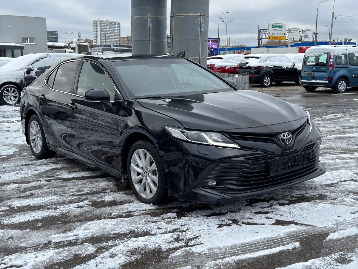 картинка Toyota Camry 2.5 AT (181 л.с.) от carsrent-spb.ru