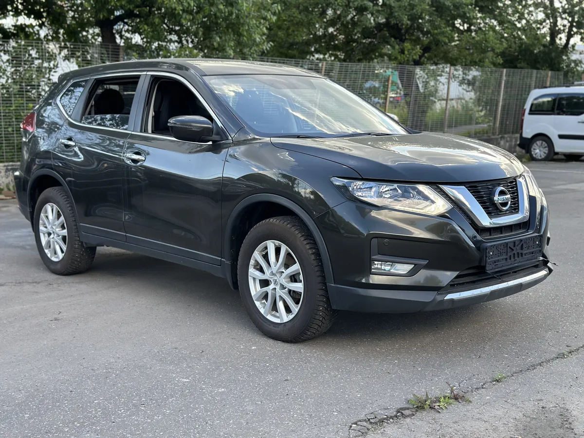 картинка Nissan X-Trail от carsrent-spb.ru