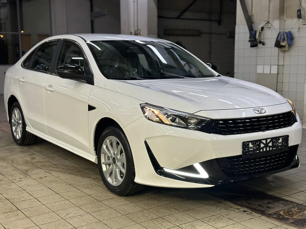 картинка Kaiyi E5 1.5 CVT (147 л.с.) от carsrent-spb.ru