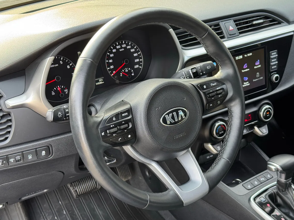 Kia Rio 1.6 AT (123 л.с.)