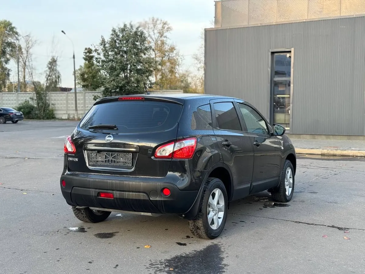 Nissan Qashqai 2.0 CVT AWD (141 л.с.)