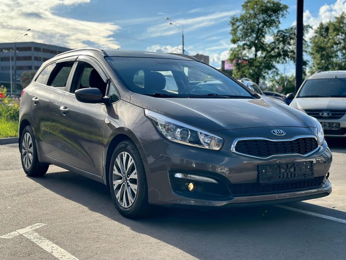 картинка Kia Ceed 1.6 AT (130 л.с.) от carsrent-spb.ru