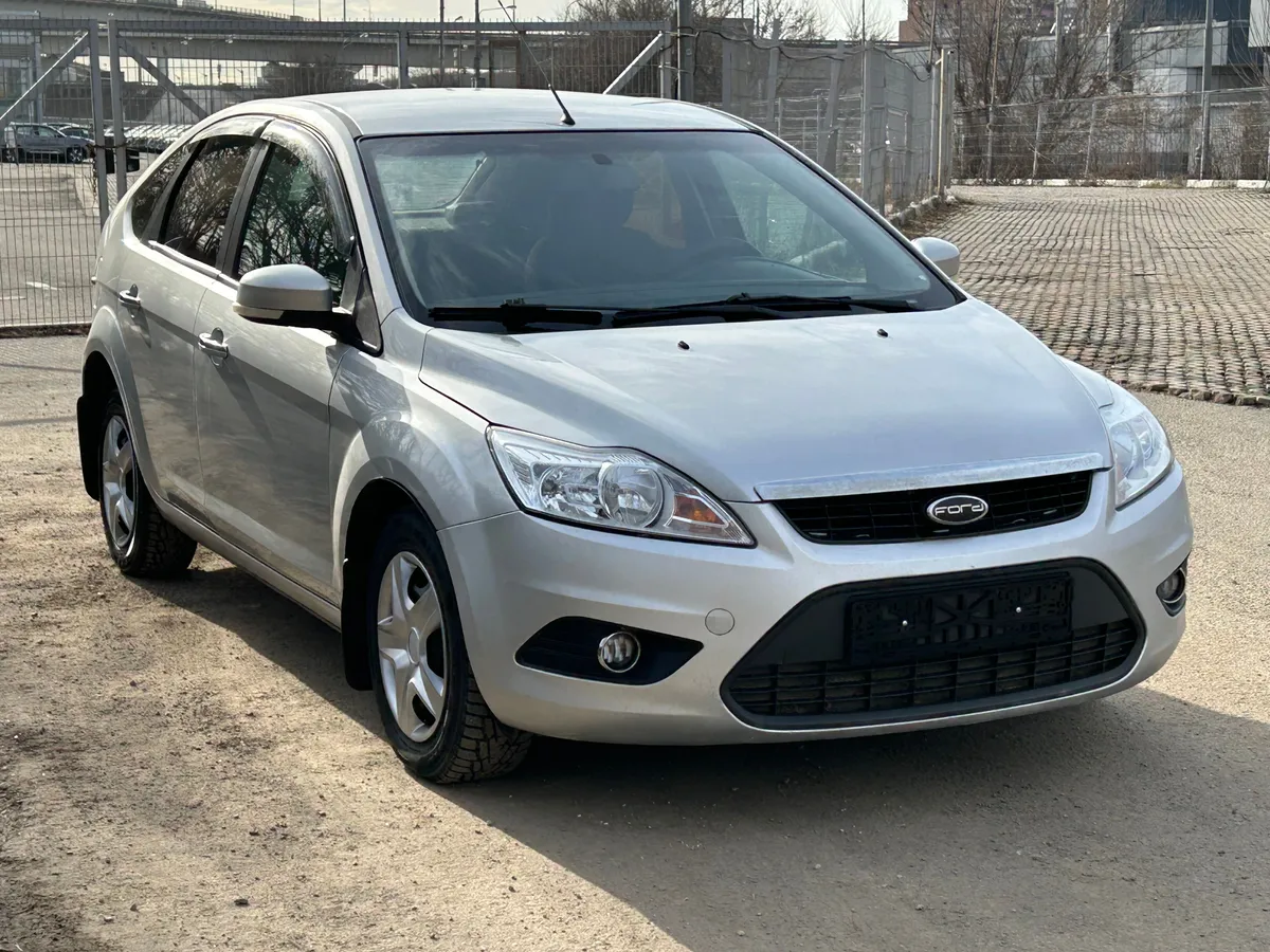 картинка Ford Focus 1.6 AT (101 л.с.) от carsrent-spb.ru