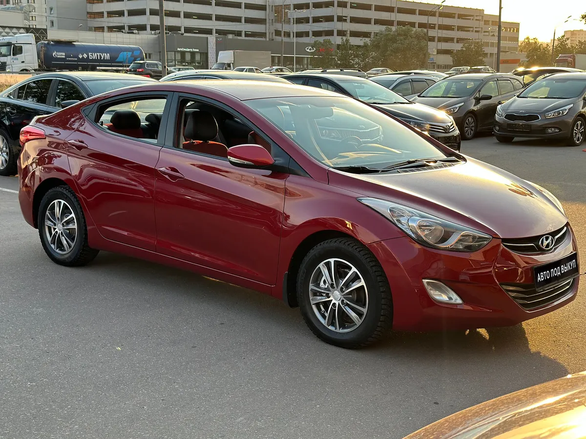 картинка Hyundai Elantra 1.8 AT (150 л.с.) от carsrent-spb.ru