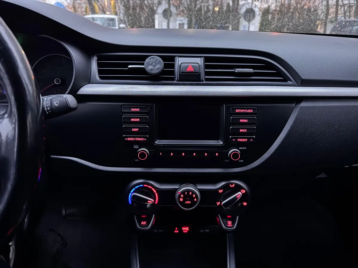 Kia Rio 1.6 AT (123 л.с.)
