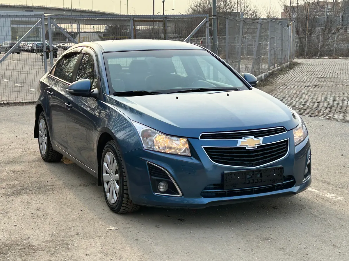 картинка Chevrolet Cruze 1.6 AT (109 л.с.) от carsrent-spb.ru