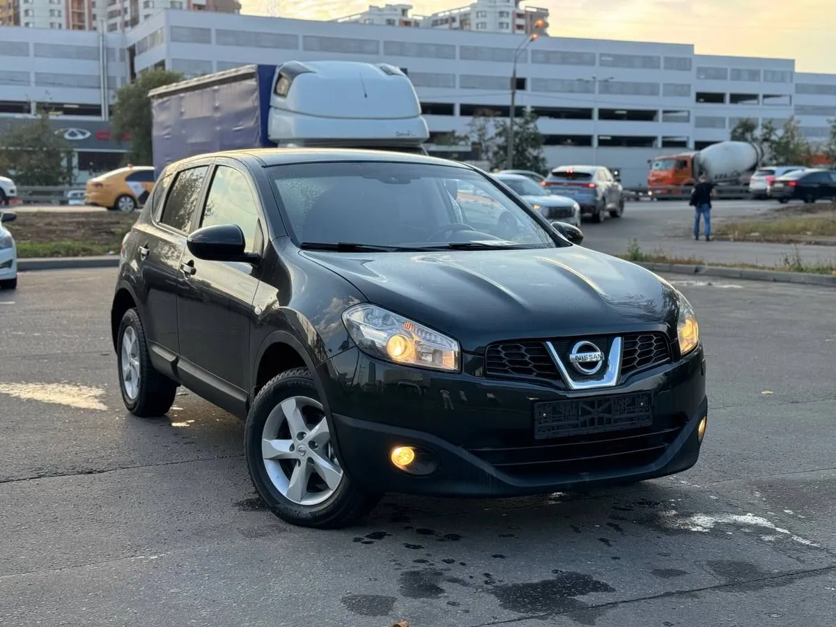 картинка Nissan Qashqai 2.0 CVT AWD (141 л.с.) от carsrent-spb.ru