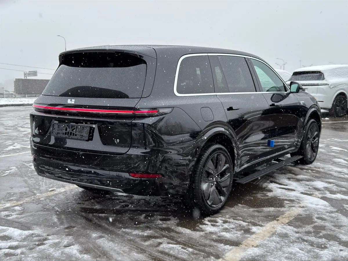 LiXiang L9 1.5 AT 4WD (449 л.с.)