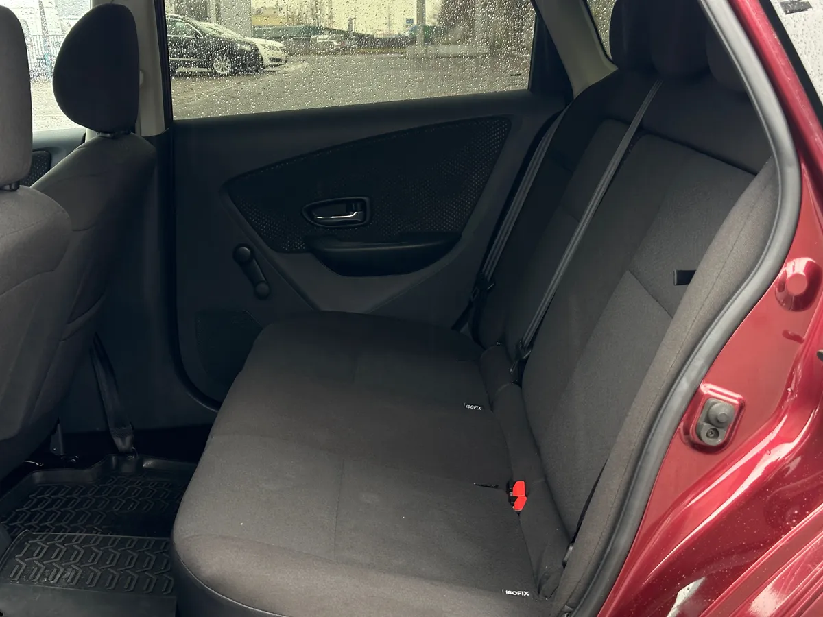 Nissan Almera 1.6 MT (102 л.с.)