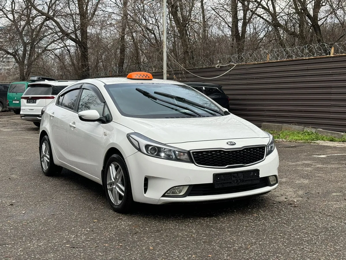 картинка Kia Cerato 1.6 AT (130 л.с.) от carsrent-spb.ru
