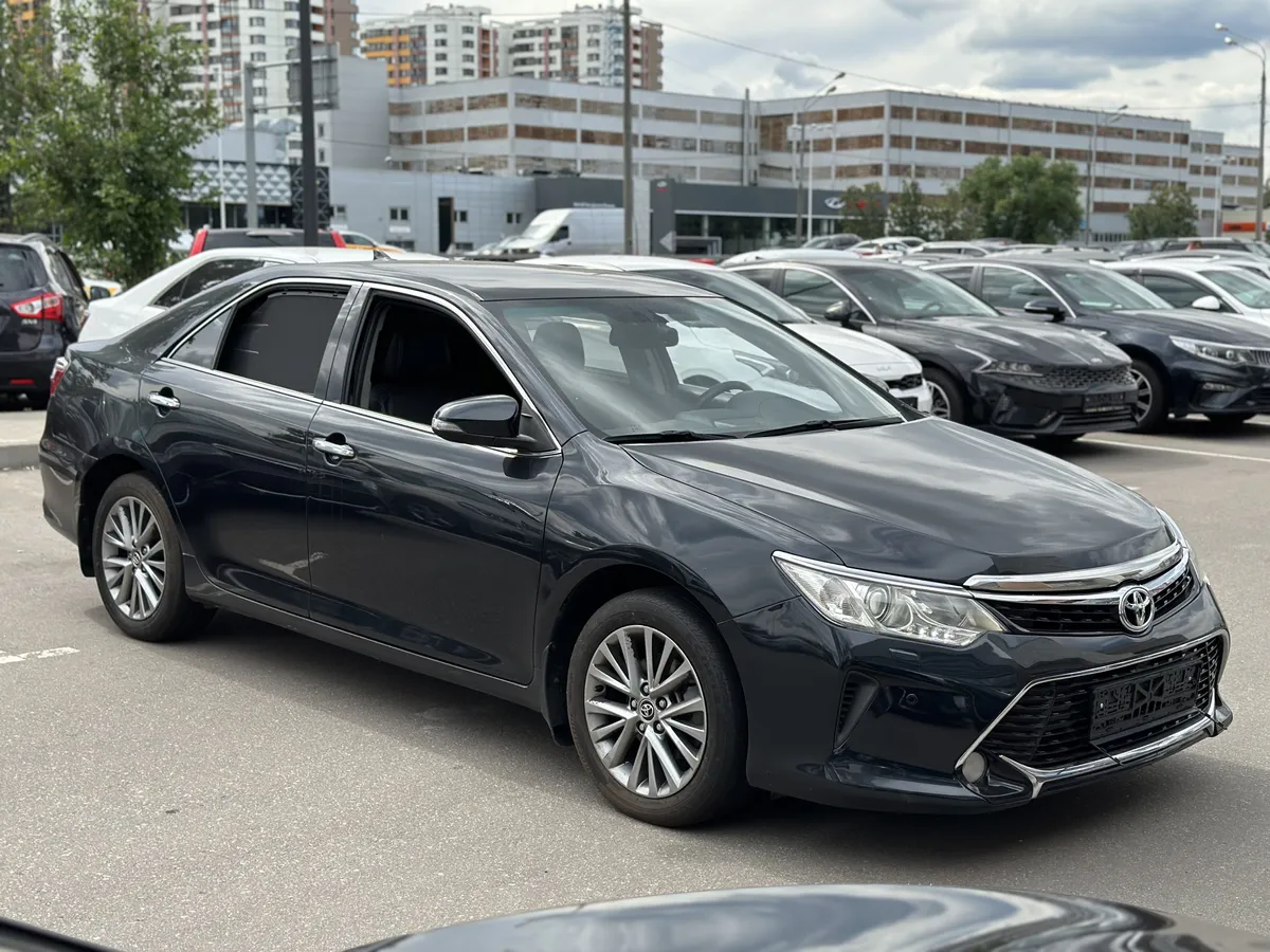 картинка Toyota Camry 3.5 AT (249 л.с.) от carsrent-spb.ru
