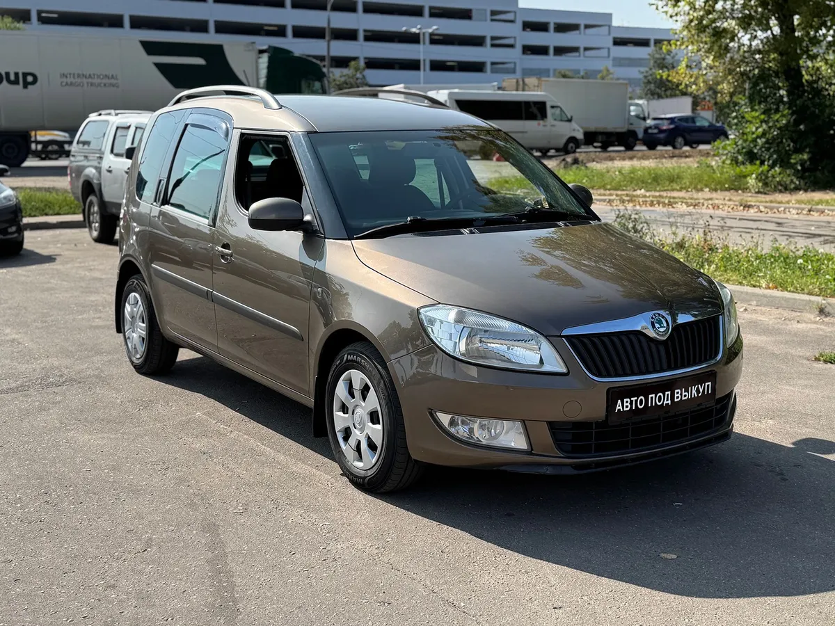 картинка Skoda Roomster 1.4 MT (86 л.с.) от carsrent-spb.ru