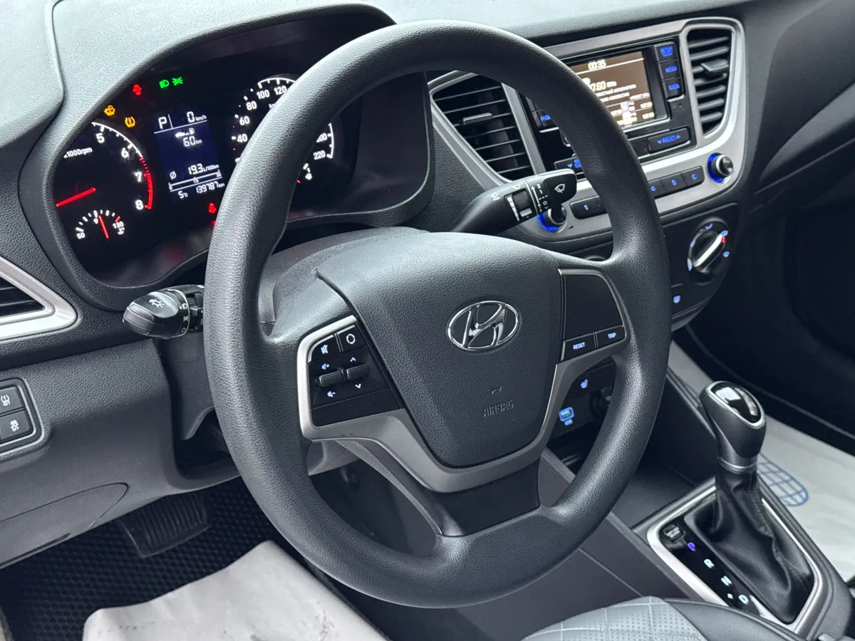 Hyundai Solaris 1.6 AT (123 л.с.)