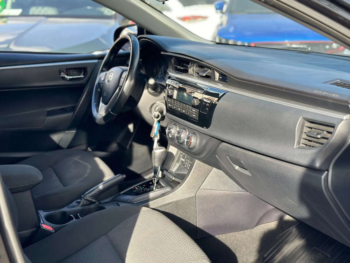 Toyota Corolla 1.6 CVT (122 л.с.)