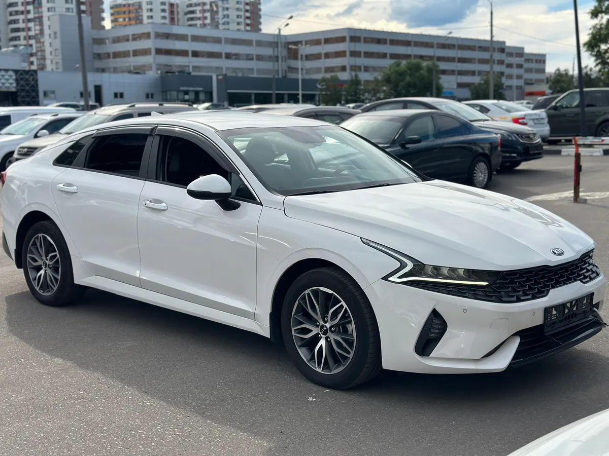 картинка Kia K5 2.5 AT (194 л.с.) от carsrent-spb.ru