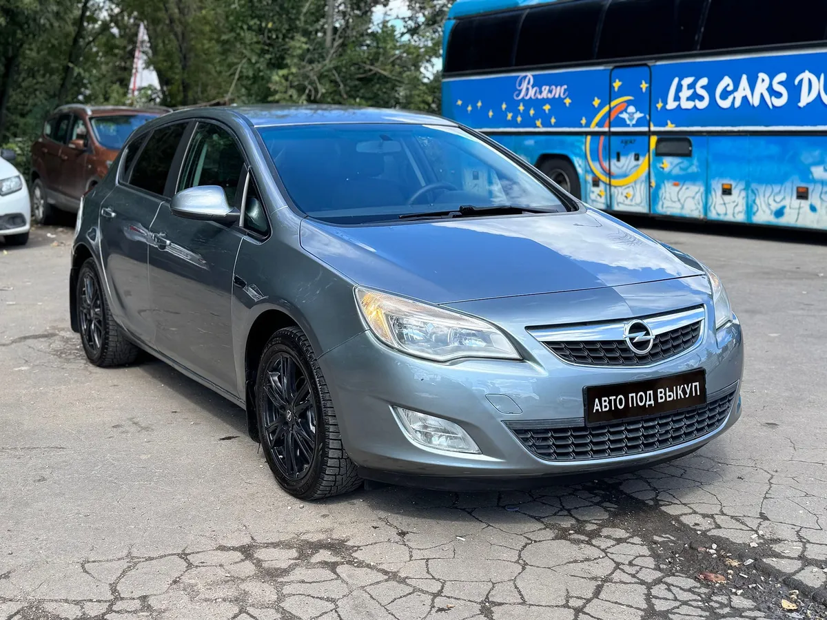картинка Opel Astra 1.6 MT (115 л.с.) от carsrent-spb.ru