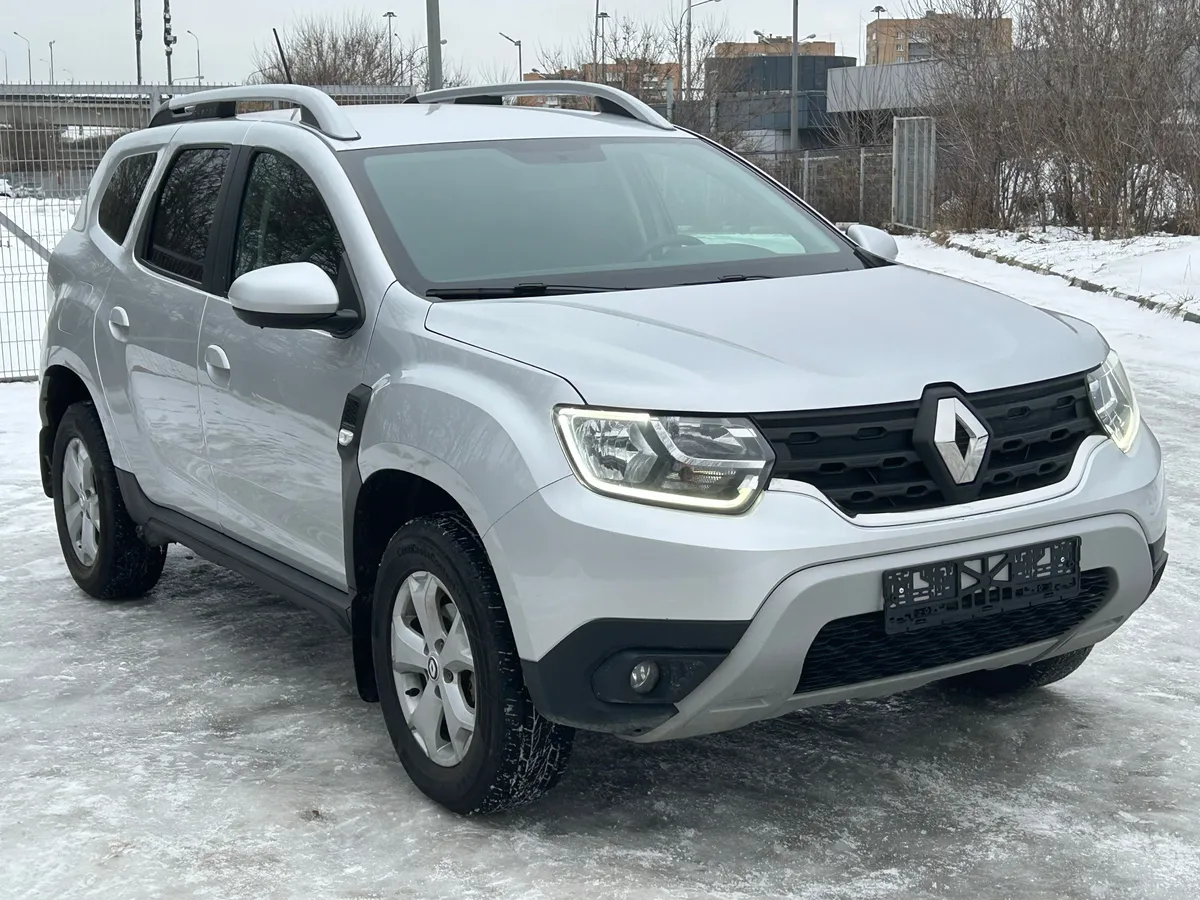 картинка Renault Duster 2.0 MT 4x4 (143 л.с.) от carsrent-spb.ru