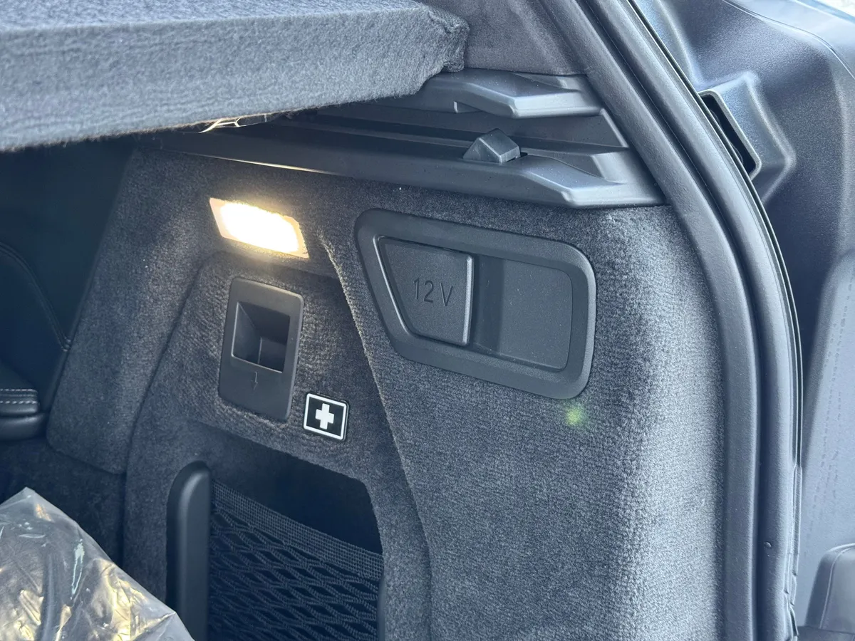BMW X7 4.4 AT 4WD (530 л.с.)