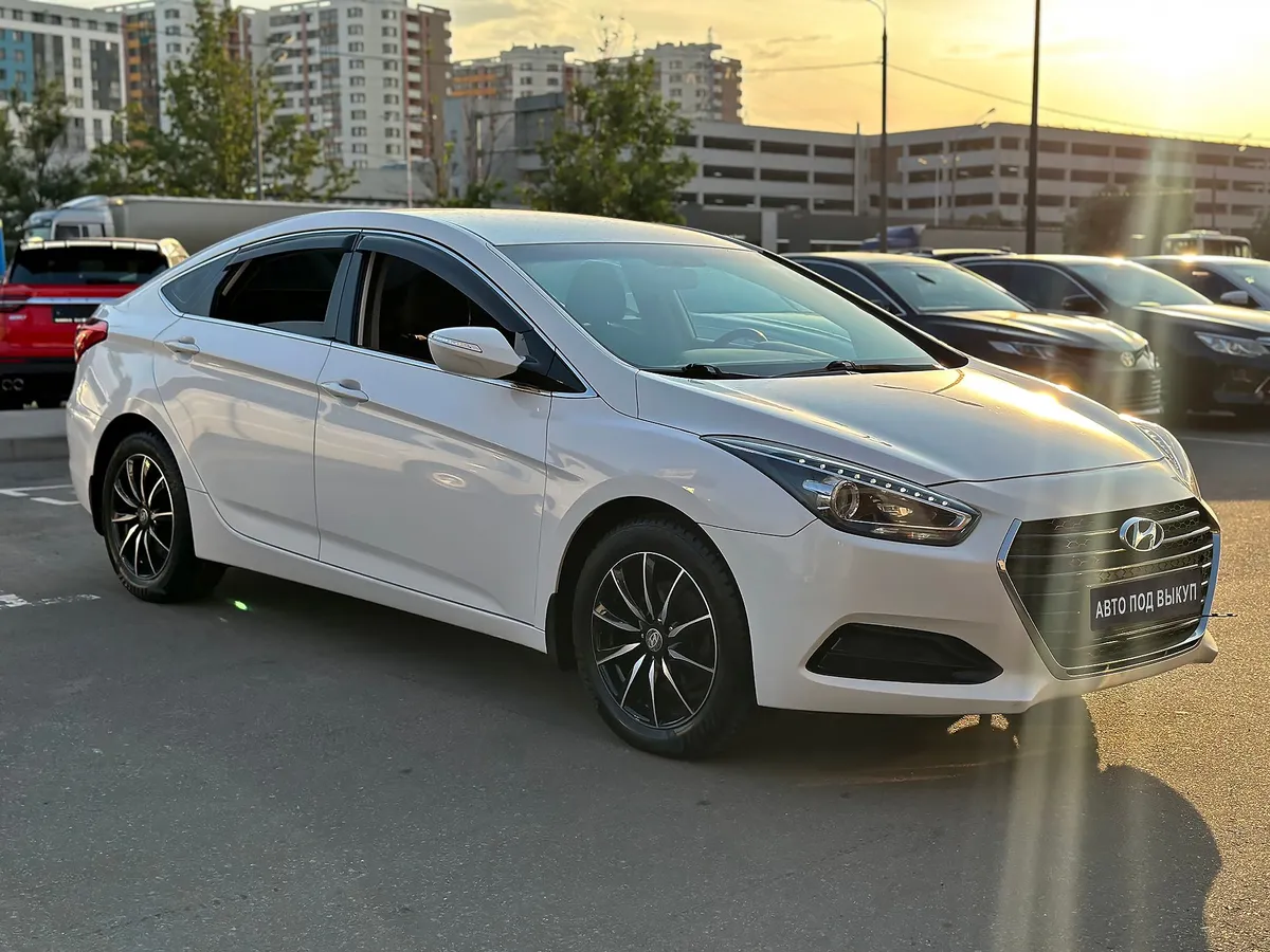 картинка Hyundai i40 2.0 MT (150 л.с.) от carsrent-spb.ru