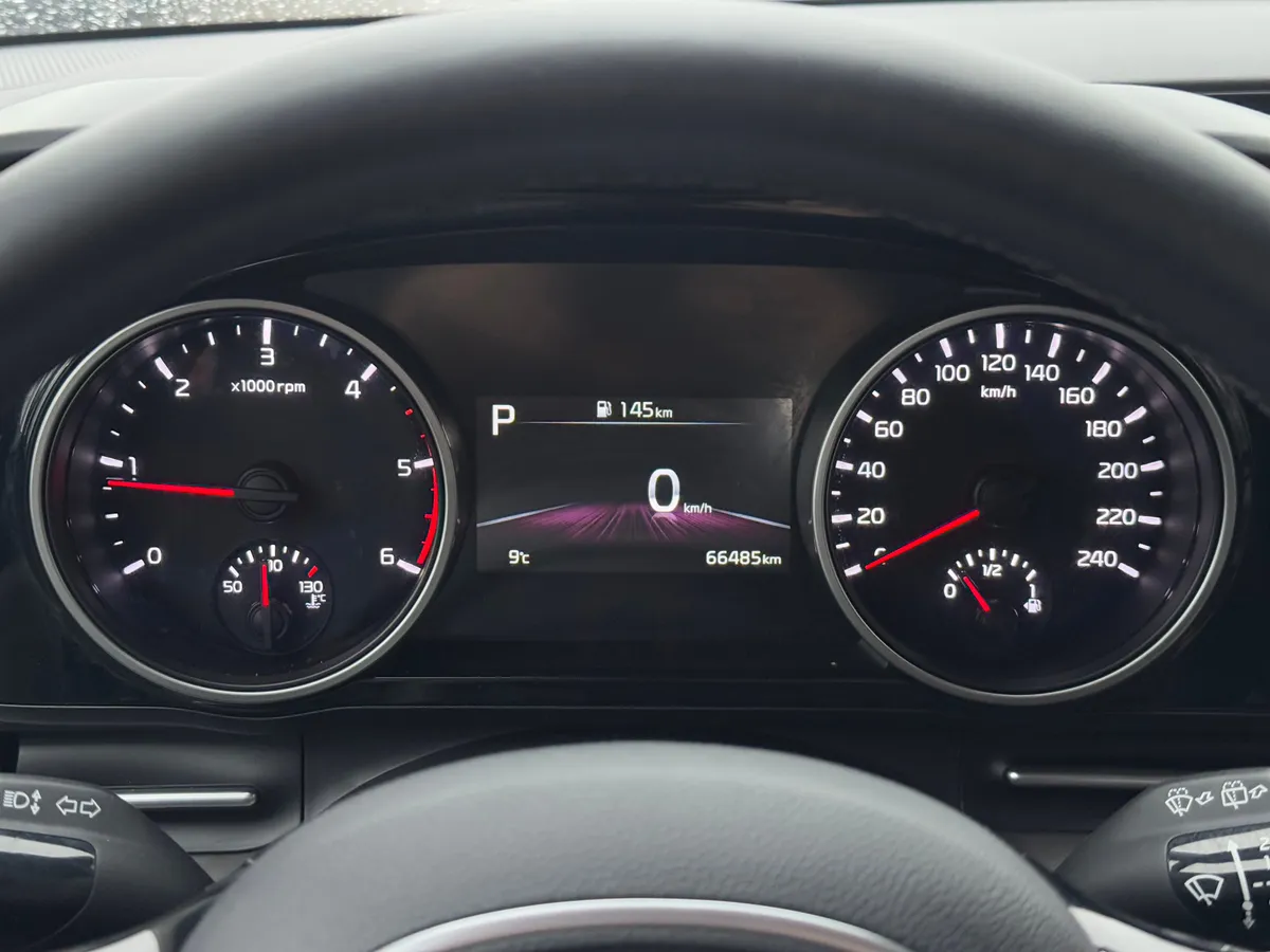 Kia Carnival 2.2 AT (199 л.с.)