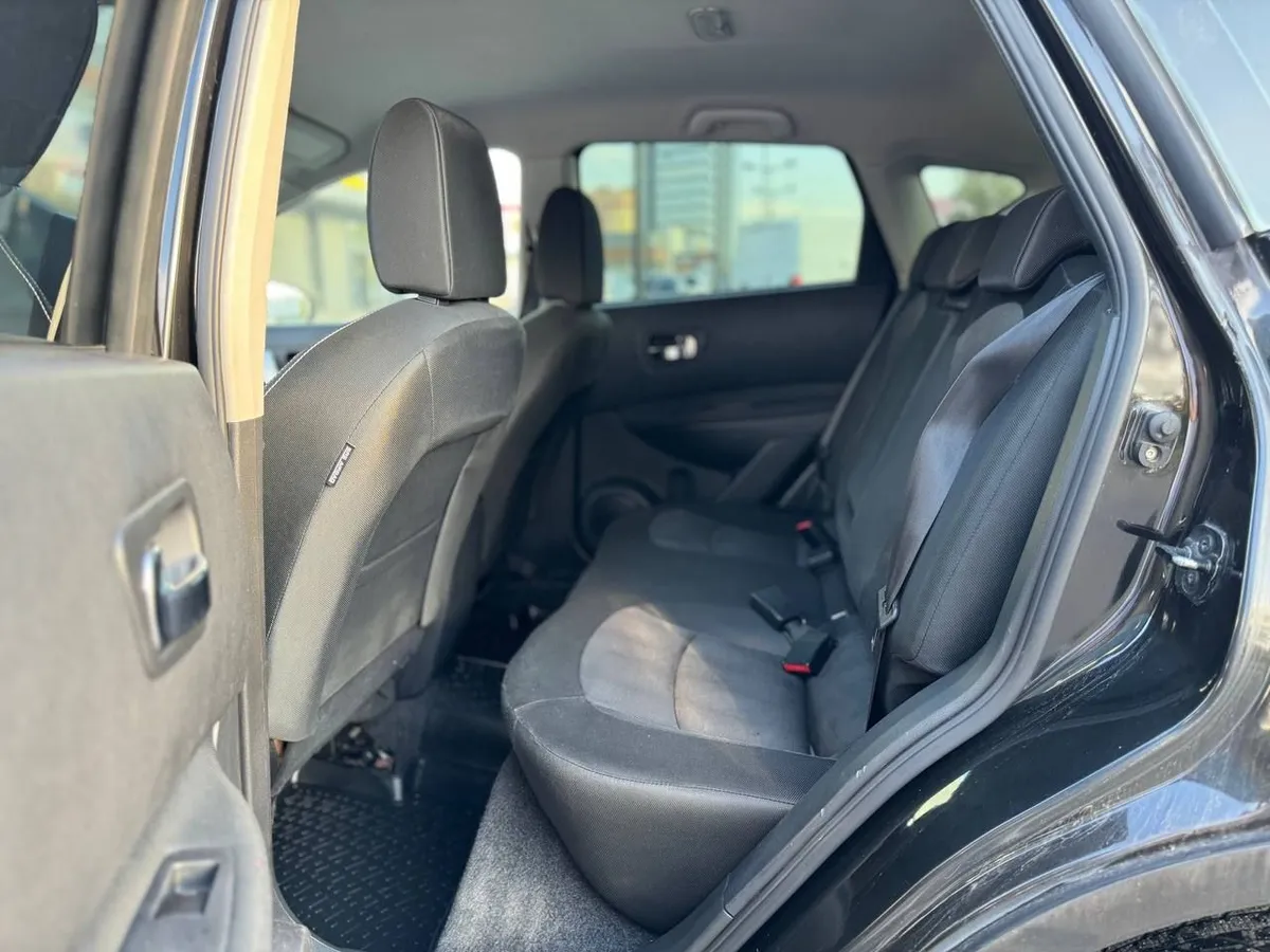 Nissan Qashqai 2.0 CVT AWD (141 л.с.)