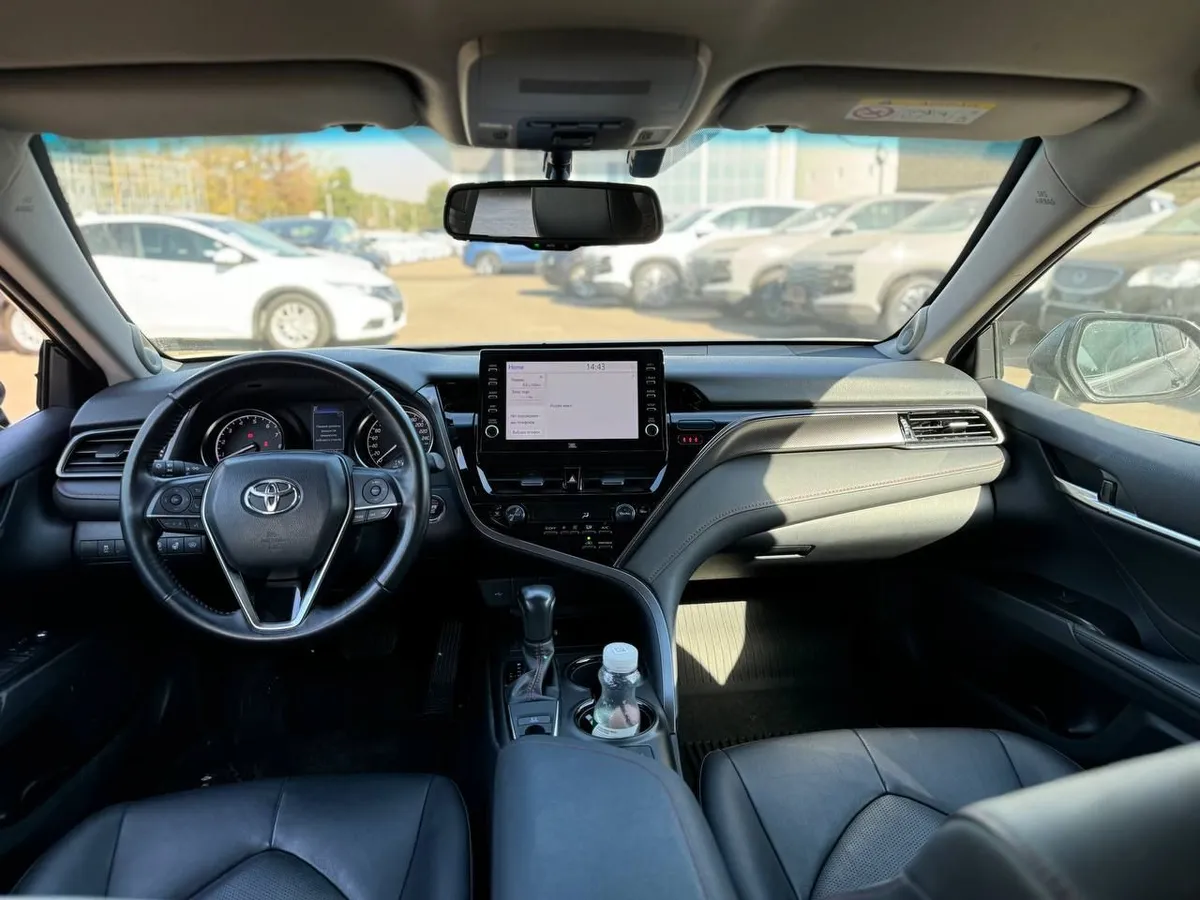 Toyota Camry 2.5 AT (200 л.с.)