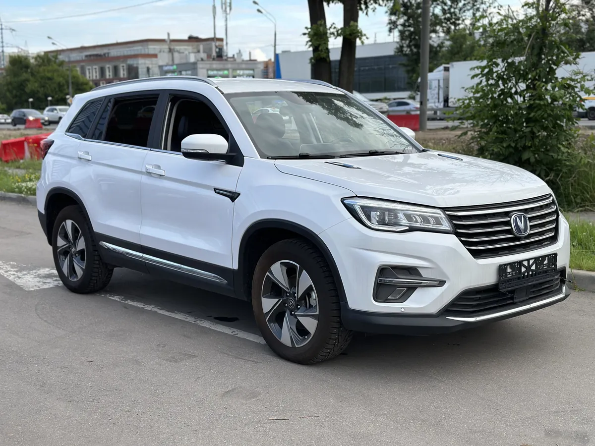 картинка Changan CS75 1.8 AT AWD (150 л.с.) от carsrent-spb.ru