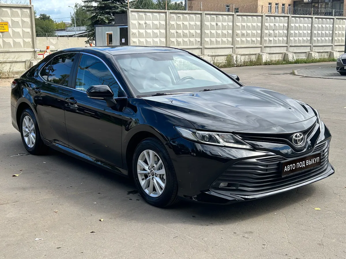 картинка Toyota Camry 2.5 AT (181 л.с.) от carsrent-spb.ru